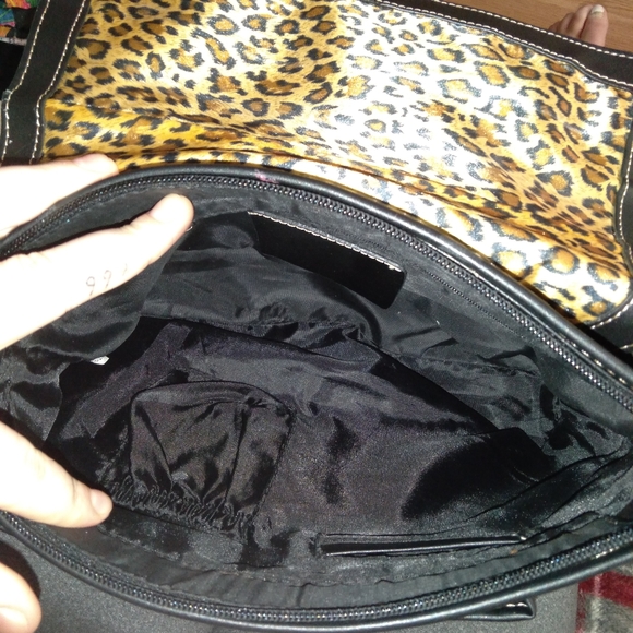 Bag and Purse - Picture 6 of 6